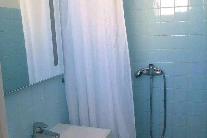 Gîte pour 4 personnes, avec terrasse dans Plage d'Honneur - 4