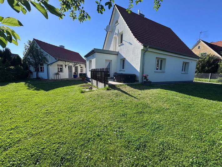 Ferienhaus für 6 Personen, mit Terrasse und Garten sowie Sauna und Ausblick