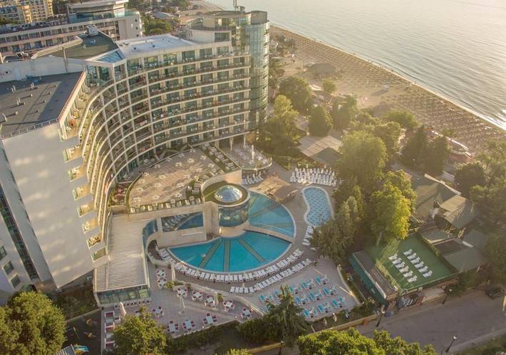 Hotel für 3 Personen, mit Pool und Kinderpool sowie Sauna und Terrasse in Varna