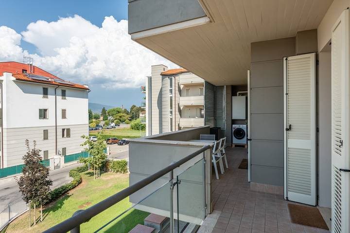 Ferienwohnung für 4 Personen, mit Terrasse und Ausblick in Lucca