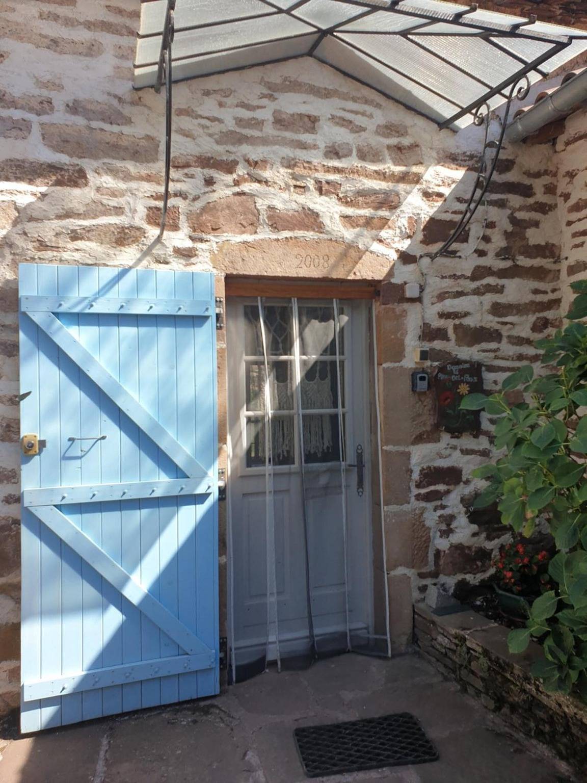 Domaine du Plan Del Poux – Gîte Rural 8 Pers avec Vue sur les Montagnes et Terrasse in Combret, Parc naturel régional des Grands Causses