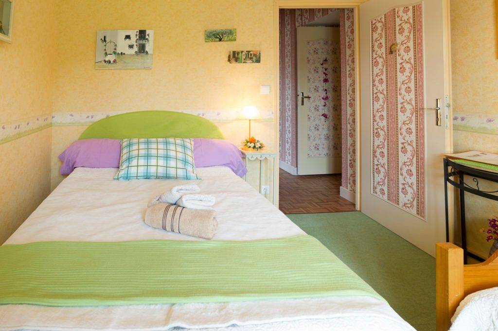 Champagne rouillère - Chambre Belle Epoque in Baslieux-sous-Châtillon, Parc naturel régional de la Montagne de Reims