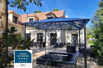 Location de vacances pour 16 personnes, avec jardin et jacuzzi à Pontault-Combault