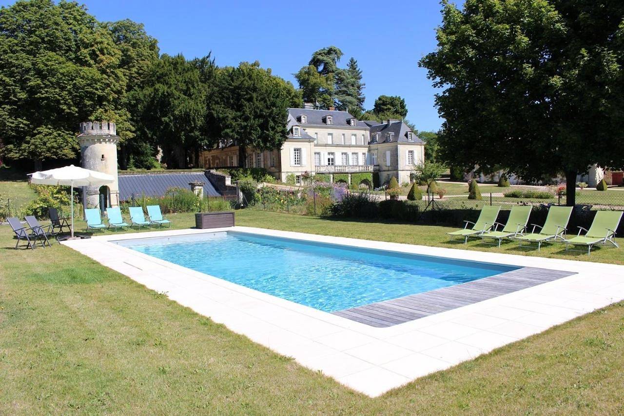 Chambres d'Hôtes Le Château de la Plante in Thuré (Vienne), Vienne (France)