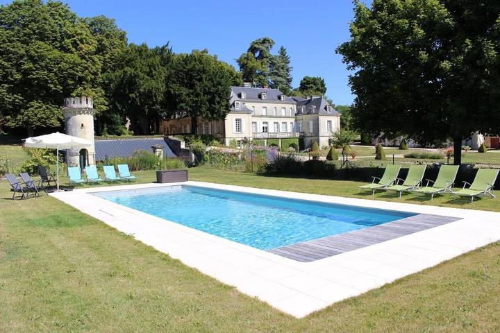 Chambre d’hôte pour 2 personnes, avec Terrasse et Jardin ainsi que Piscine et Vue