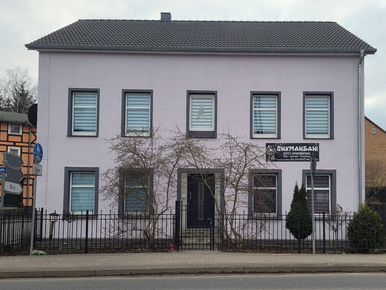 Ganze Ferienwohnung, Onkmangani Appartmenthaus Oelschläger Annett - Appartement Hofblick im Dachgeschoss in Tollensesee, Burg Stargard