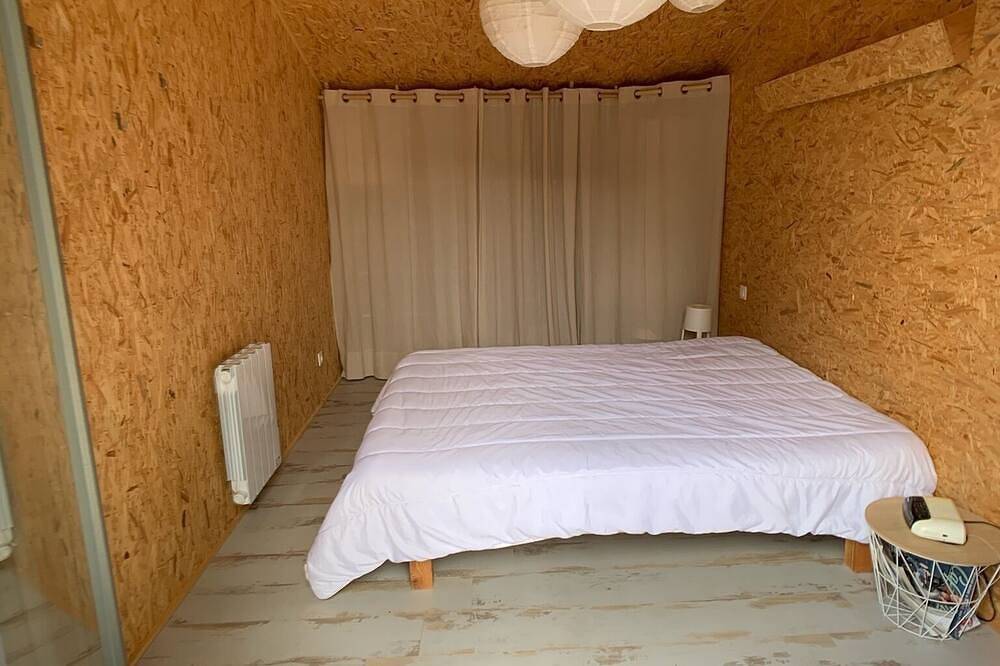 Maison Atypique - Ideal Pour 2 Familles - Piscine Privee - in Banne, Parc national des Cévennes