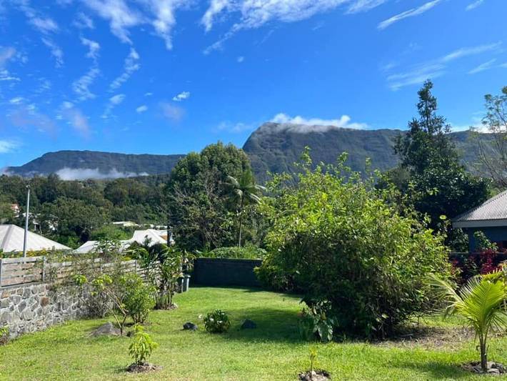 Location de vacances pour 4 personnes, avec vue ainsi que jardin et terrasse dans Cirque de Salazie - 4