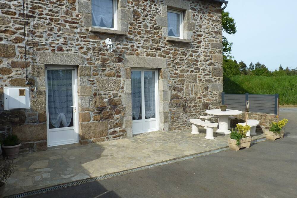 Beautiful renovated house in the countryside near Saint-Brieuc in Plédran, Côtes-d'Armor