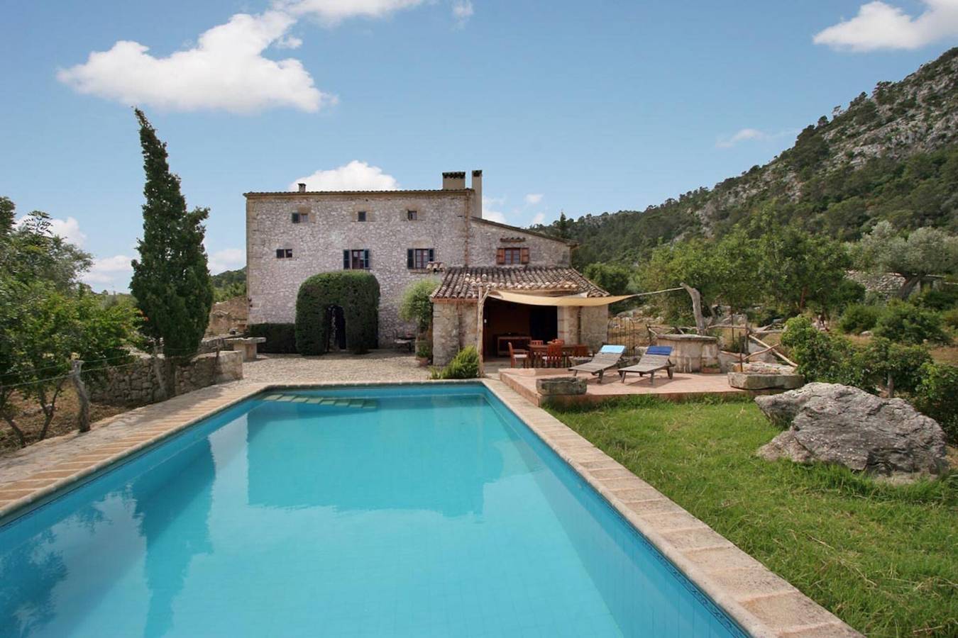 Casa storica "Can Guillo" con piscina all'aperto e Wi-Fi in Pollença, Maiorca settentrionale