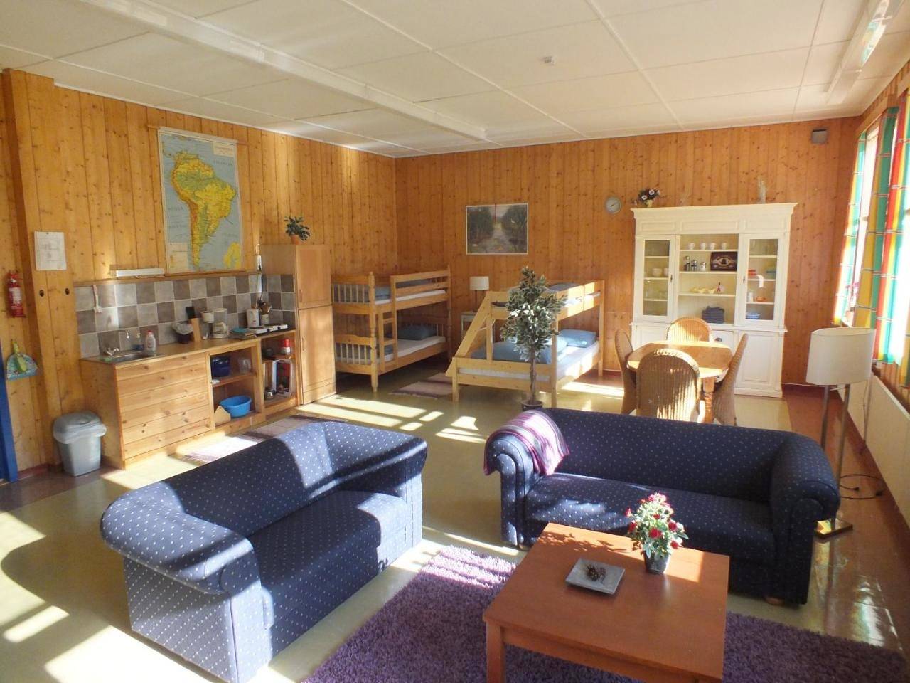 Ganze Wohnung, Studio Apartment with Shared Bathroom (5 Adults) in Drangedal