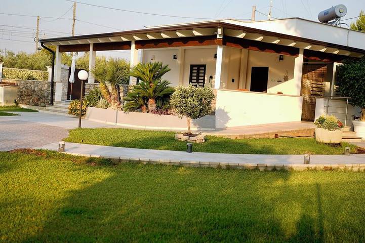 Villa pour 4 personnes, avec jardin et terrasse à Bari