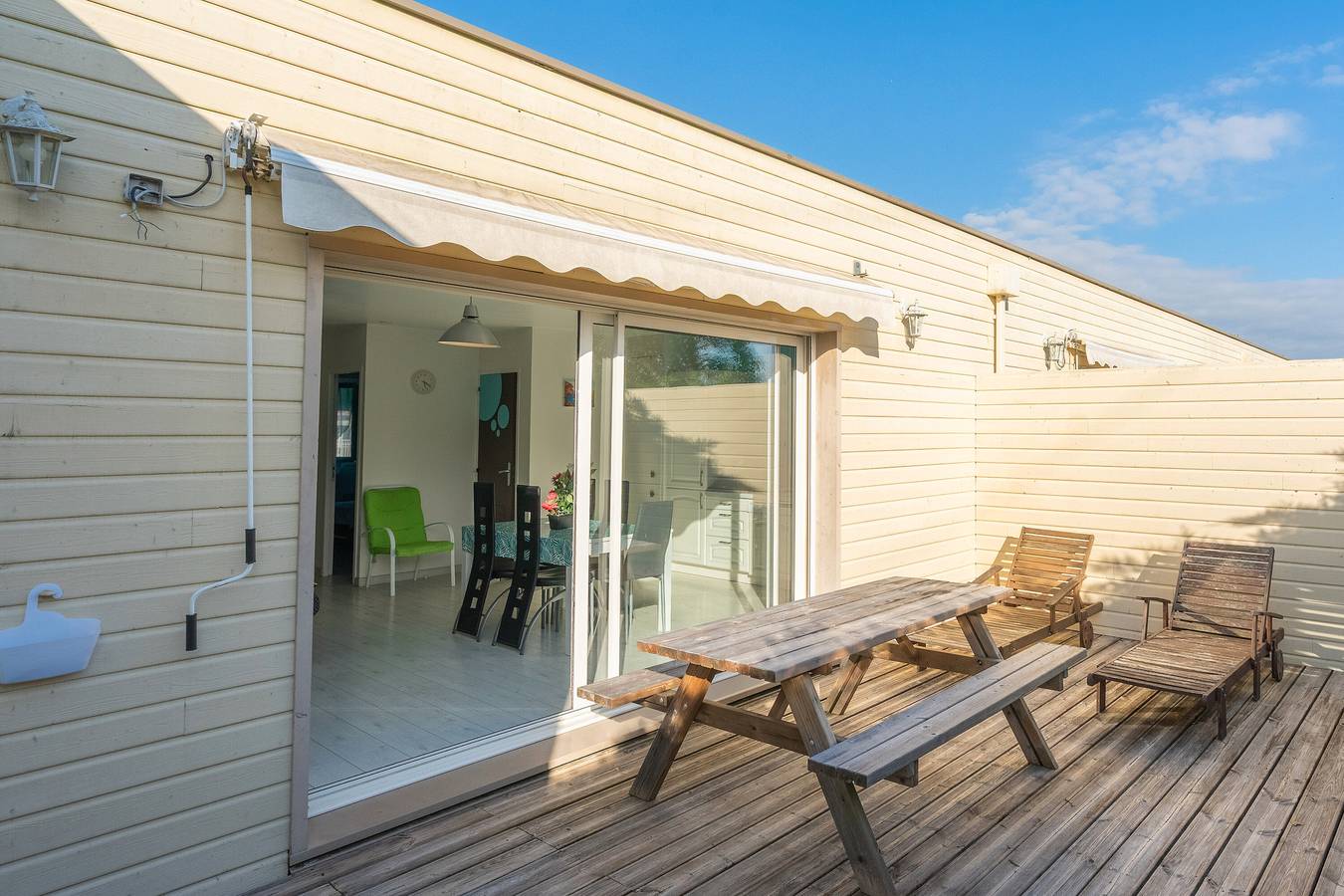 Appartement entier, Appartement 'Le Clos Du Champ De L'Amour - Ile De Ré' avec piscine privée, Wi-Fi et climatisation in Saint-Simon-de-Bordes, Région de Jonzac