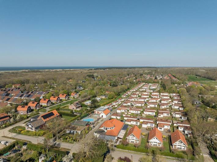 Ferienpark für 3 Personen, mit Terrasse und Pool in Oostkapelle