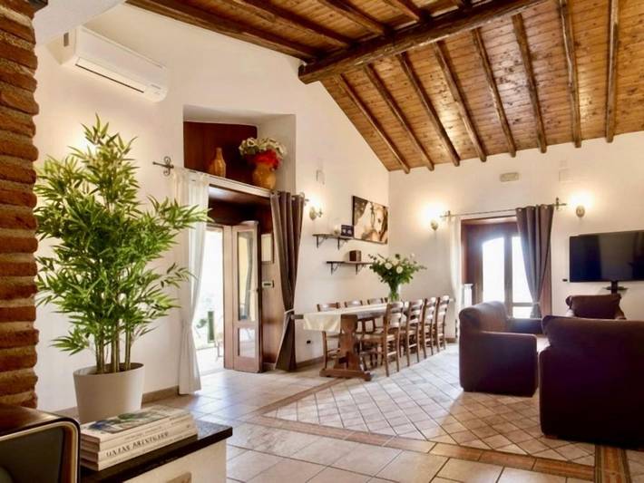 Location de vacances pour 2 personnes, avec piscine ainsi que jardin et vue à Milo - 4