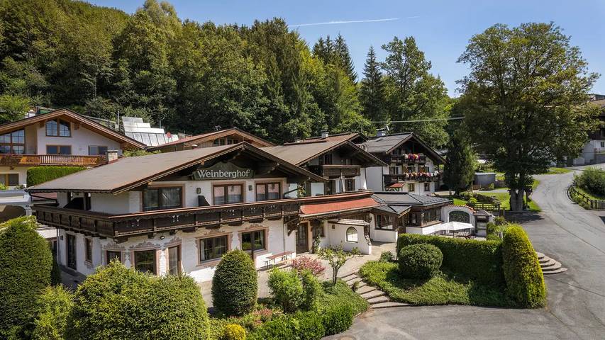 Ferienhaus für 45 Personen, mit Garten und Sauna in Kirchberg in Tirol