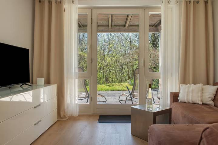 Ganze Wohnung, Apartment 'Mojos Bodenseetraum' mit privater Terrasse, Garten und Wlan in Oberuhldingen, Uhldingen-Mühlhofen