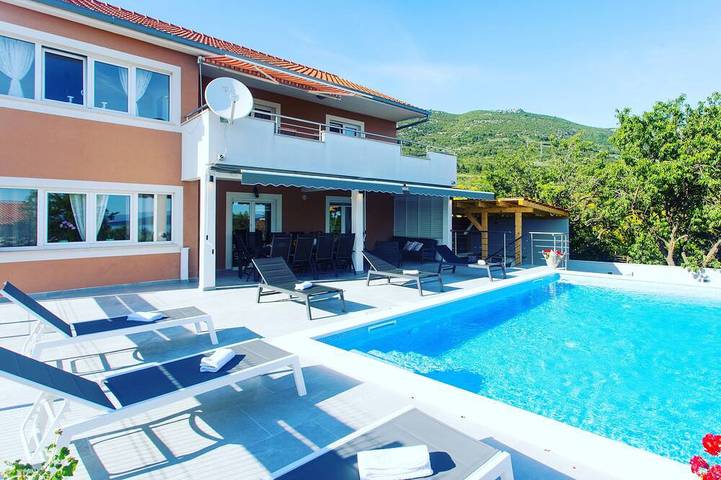 Villa für 10 Personen, mit Garten in Split-Dalmatien