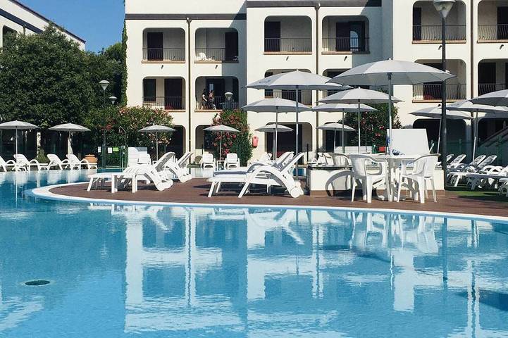 Apartamento de vacaciones para 5 personas, con balcón y piscina - 1