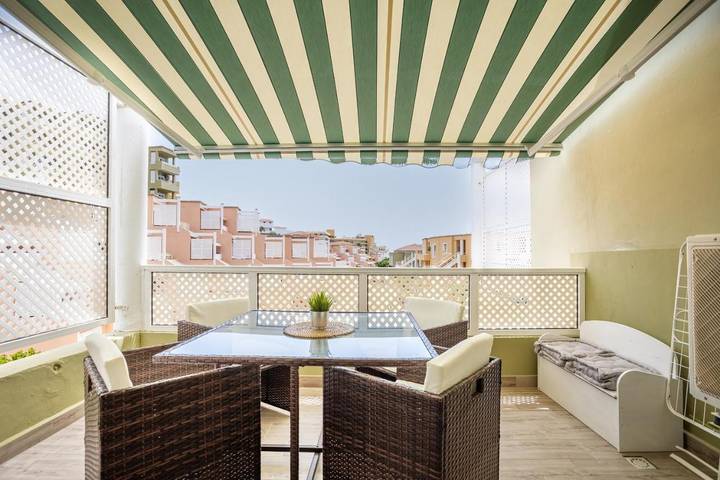 Apartamento de vacaciones para 4 personas, con jardín y piscina en Tenerife
