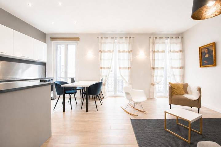 Gîte pour 4 personnes, avec Balcon dans Casino De Saint Raphael - 3