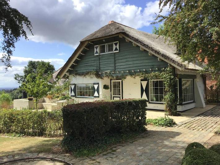 Vakantiehuis voor 6 personen, with Terras and Tuin as well as Sauna and Uitzicht in Heuvelland