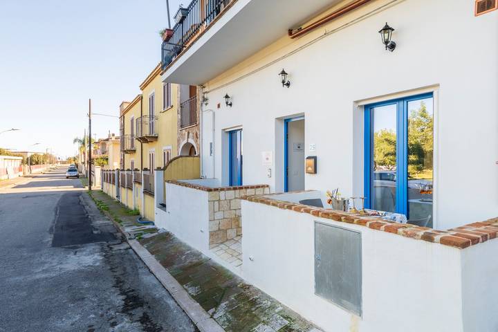Appartamento per 2 persone, con giardino a Tortolì
