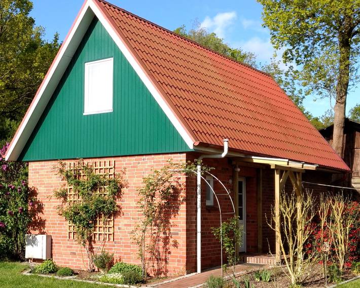 Ferienhaus für 3 Personen, mit Balkon und Terrasse sowie Garten in Hechthausen