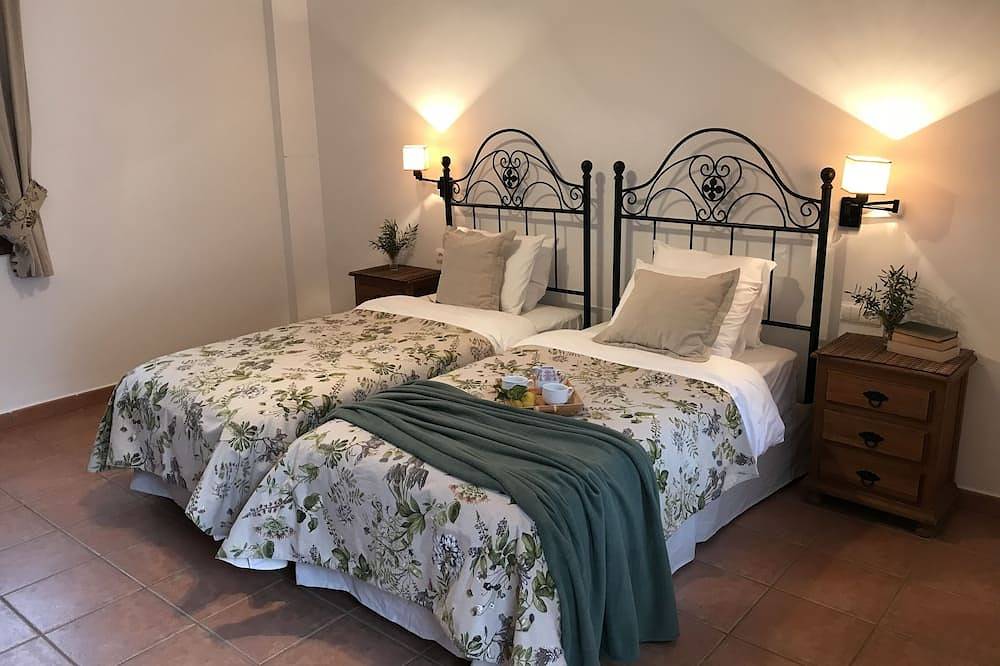 High standard villa with stunning views away from the crowds in Iznájar, Sierras Subbéticas