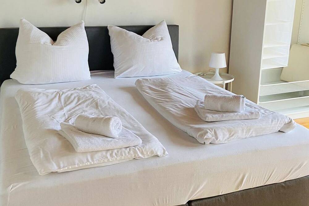 Ganze Wohnung, Studio in zentraler Lage - nur wenige Minuten zum See und Stadt in Salzkammergut-Berge, Gmunden