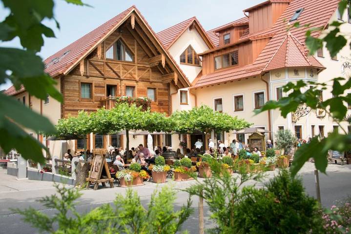 Hotel, mit Whirlpool und Terrasse sowie Garten und Sauna in Bad Wörishofen - 2