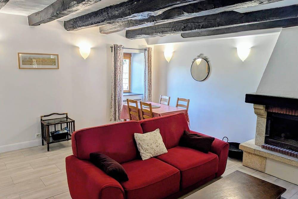 Orchard Cottage, 4 couchages avec piscine chauffée partagée dans un cadre magnifique rural in Camors, Région de Lorient