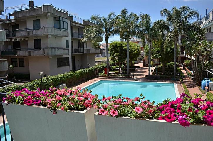 Appartamento vacanze per 4 persone, con panorama e piscina nonché terrazza, con animali domestici - 1