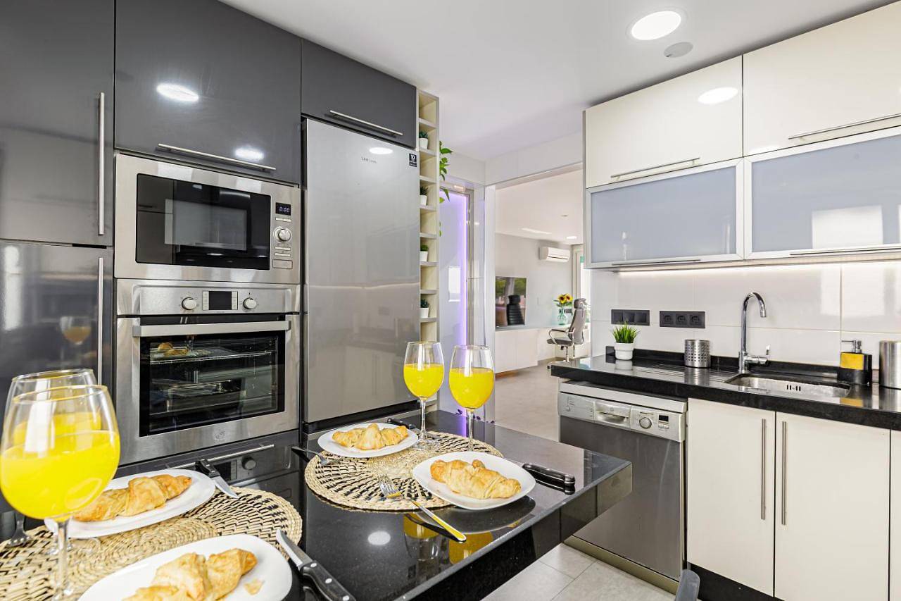 Apartamento entero, Three-Bedroom Apartment with Sea View in La Cala del Moral, Rincón de la Victoria