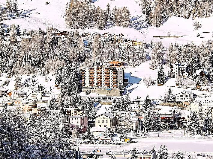 Vacation rental for 4 people, with sauna and balcony as well as pool in Davos