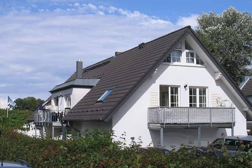 Entire apartment, 20.09.-05.10.25 Free! Cozy apartment with terrace and parking space, Grömitz/Ostsee in Grömitz, East Holstein