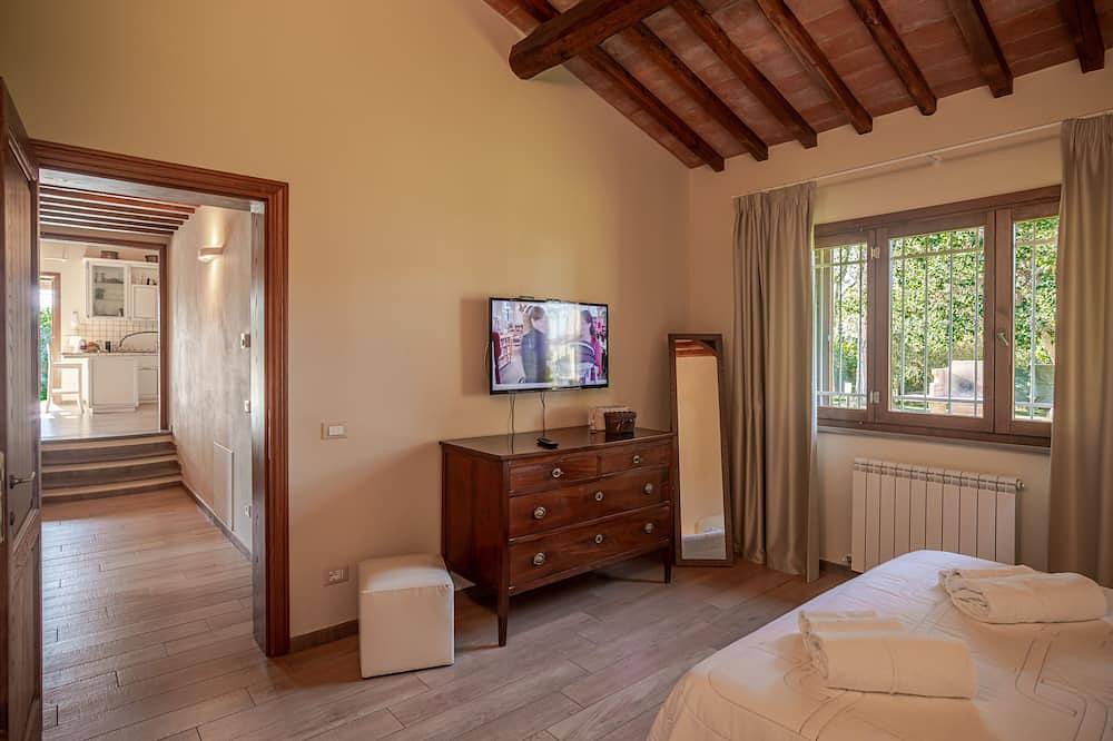 Villa Siloral, a jewel in the Etruscan Coast in Castagneto Carducci, Etruscan Coast