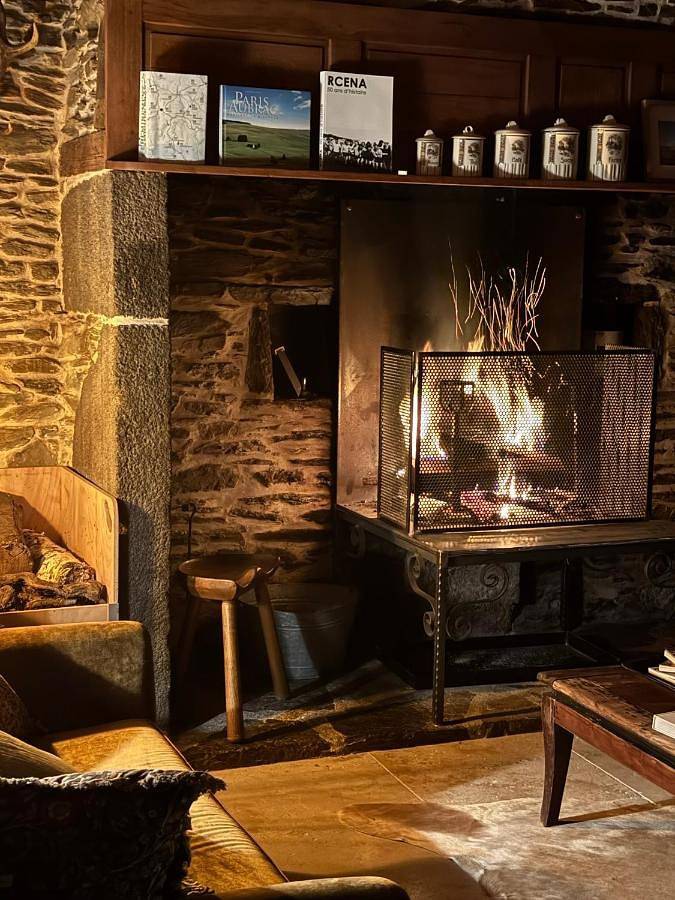 Location de vacances pour 12 personnes, avec terrasse ainsi que piscine et vue à Montpeyroux (Midi-Pyrénées) - 4