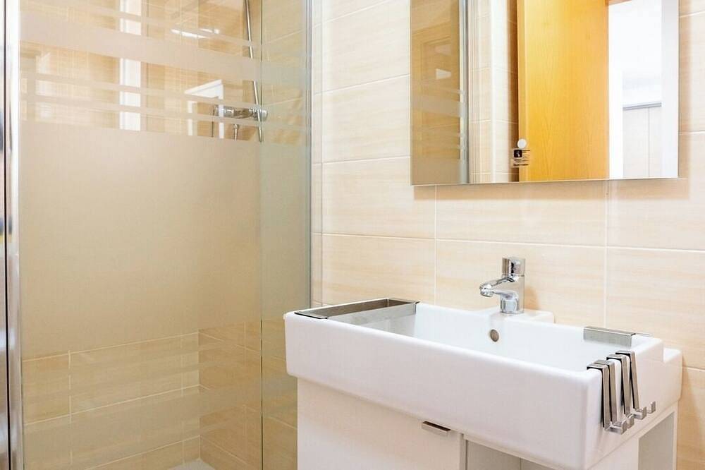 Entire apartment, Moncofa Apartment for 8 A/C - Pool Access Seaside in Moncofa, Costa del Azahar