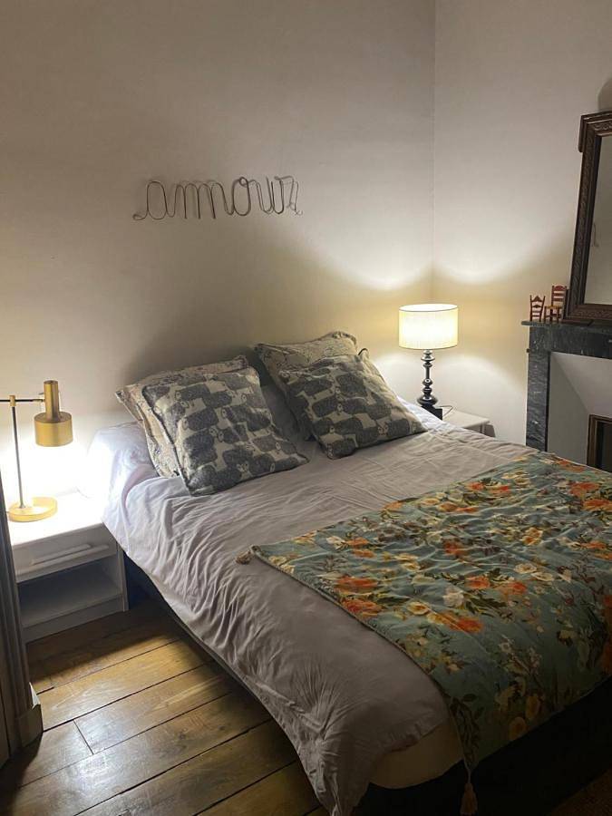 Double Room with Pool View in Dinan, Région de Dinan