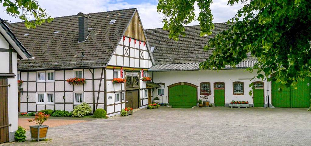 Bauernhofpension + Ferienwohnung Thiele - Doppelzimmer mit Dusche und Wc in Günne, Möhnesee