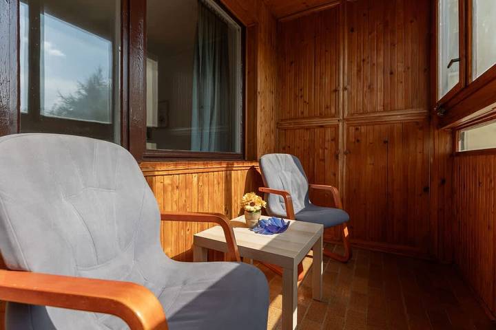 Entire apartment, Cozy Apartment with Balcony | 2 Bedrooms | Workspace. in Bemowo, Warsaw