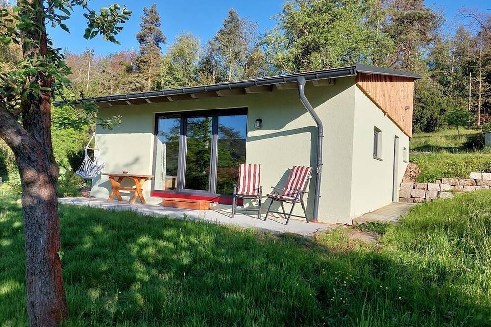 Ganze Wohnung, \"Haus am Südhang\" - Ferienhaus, 1 Schlafzimmer, 1 Schlafboden in Bad Gottleuba-Berggießhübel, Elbsandsteingebirge