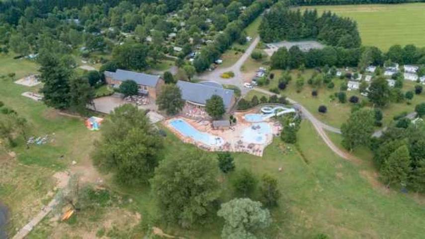 Location de vacances pour 6 personnes, avec Terrasse et Piscine à Salles-Curan - 4