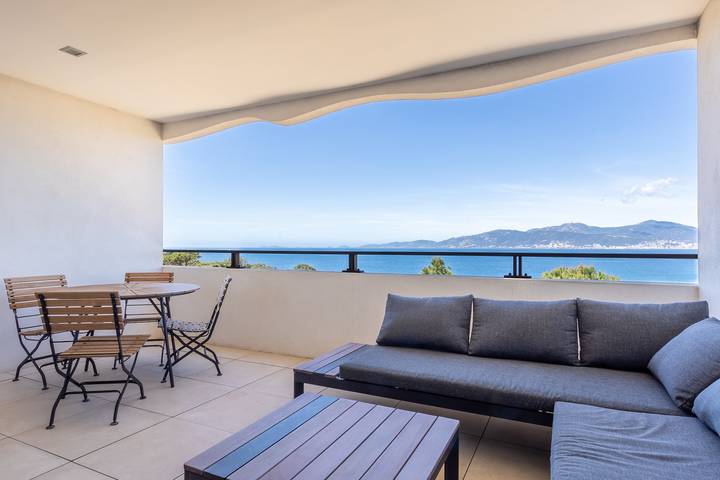 Gîte pour 4 personnes, avec Terrasse à Pietrosella