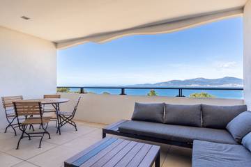 Gîte pour 4 personnes, avec terrasse à Pietrosella