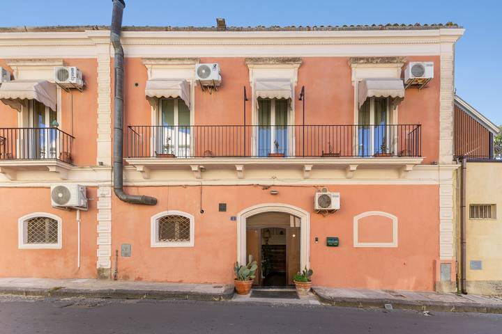 Casa Alba - Habitación Elisa in Caltagirone, Caltagirone region