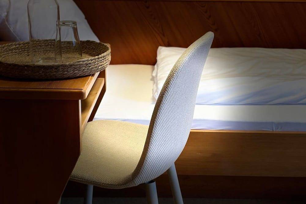 Einzelzimmer Mit Balkon - Pension Stöllinger in Fuschl am See, Salzkammergut