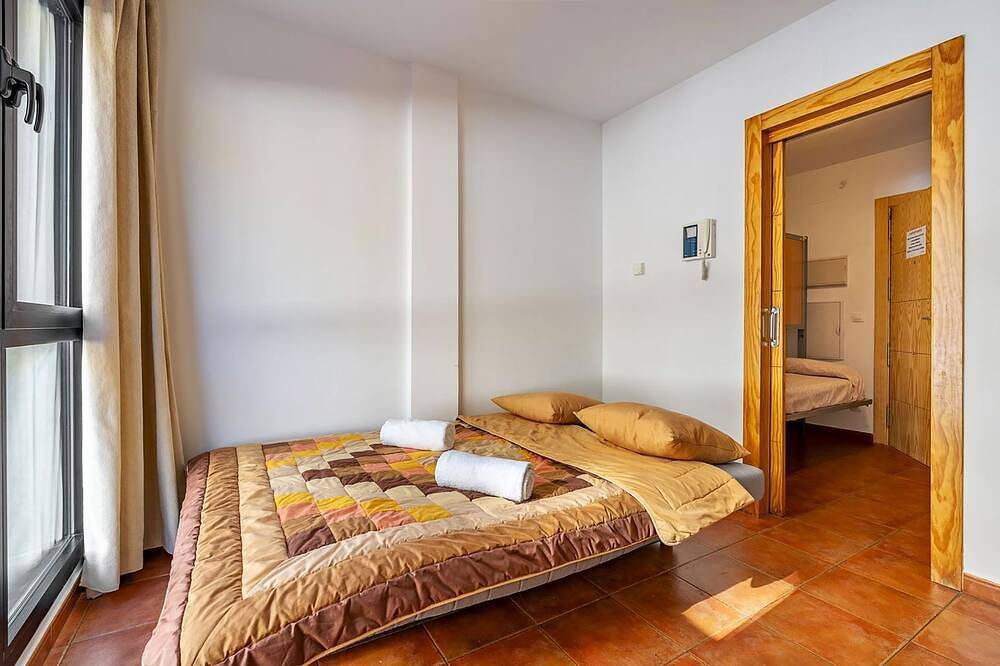 Apartamento entero, Apartamento estudio \"Monte Gorbea 7 J\" con vistas a la montaña, Wi-Fi (Gratis) plaza de aparcamiento in Sierra Nevada Ski Resort, Monachil
