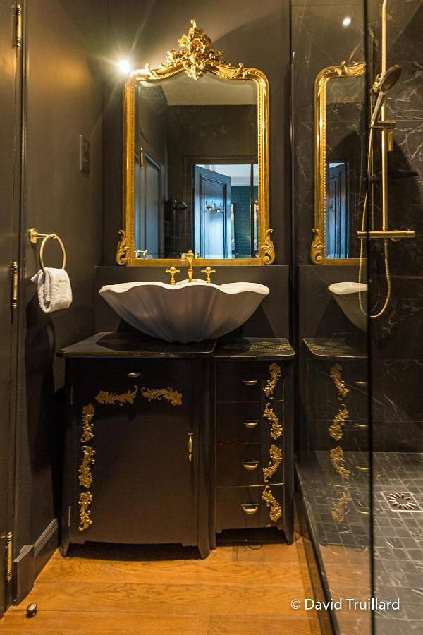 Appartement entier, Suite Mana Cupidon avec Vue Place Ducale et Parking inclus in Charleville-Mézières, Ardennes